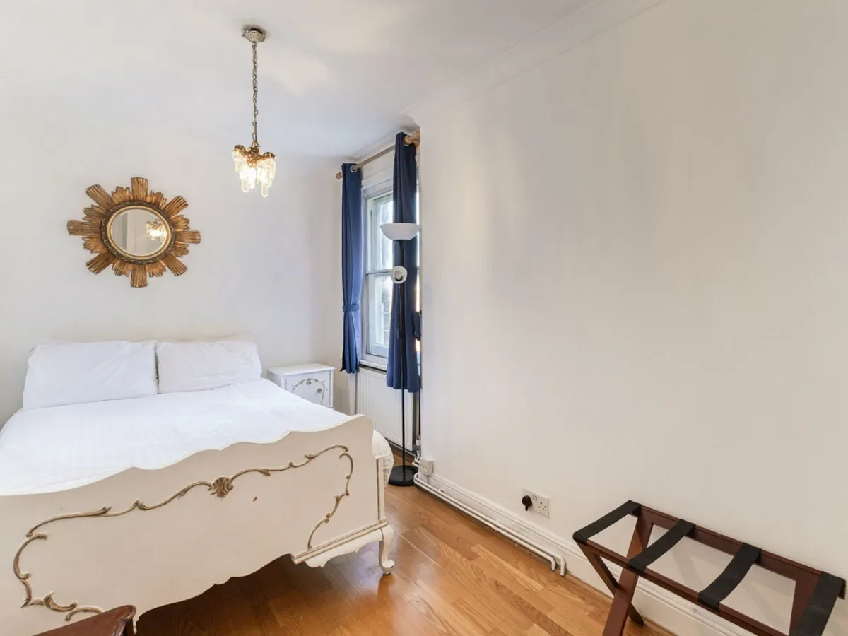 Lower Sloane Street, London, SW1W, London, England, United Kingdom. - Photo 11