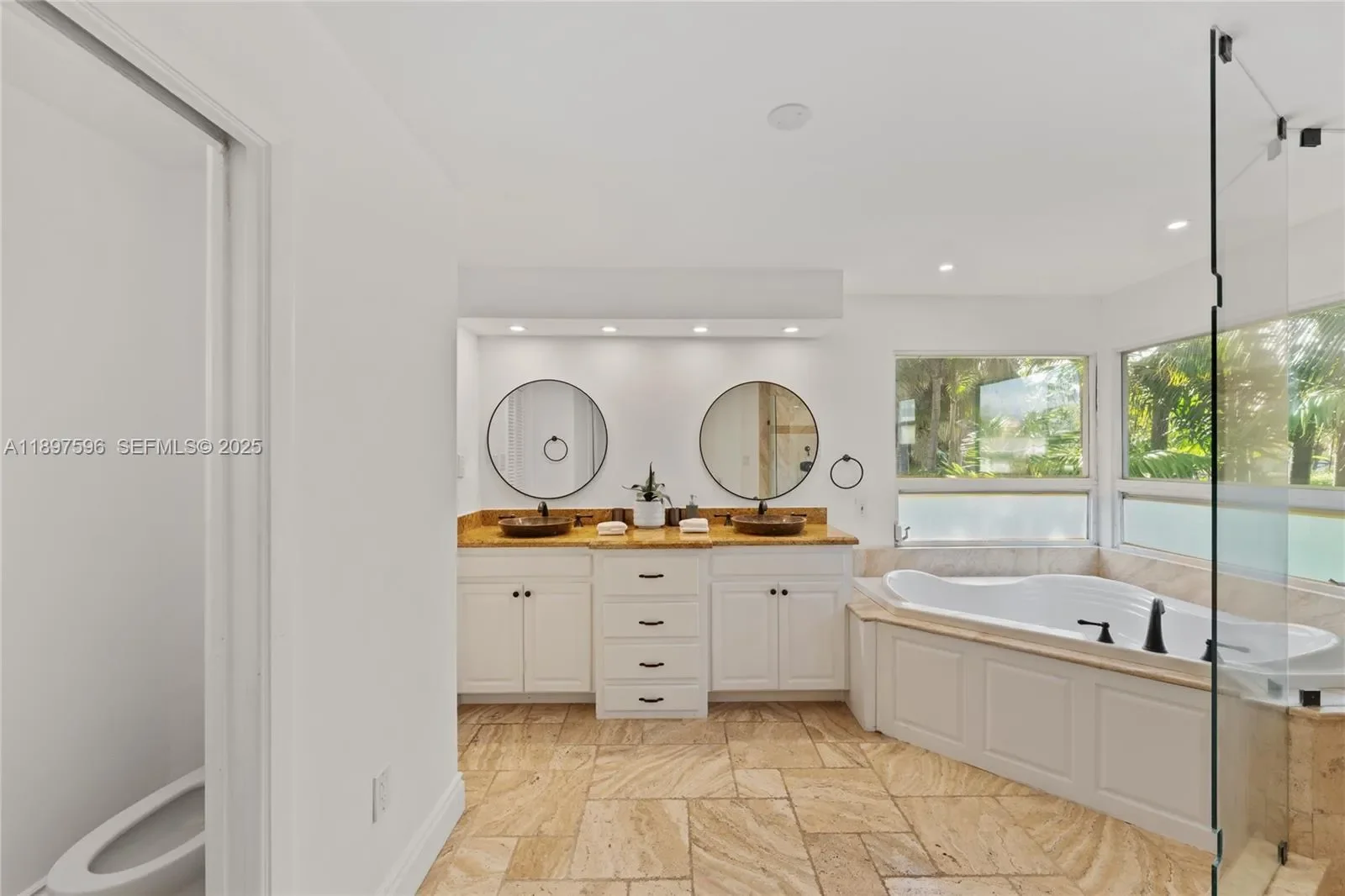 1809 Coral Gardens Dr, Fort Lauderdale, Florida, United States. - Photo 3