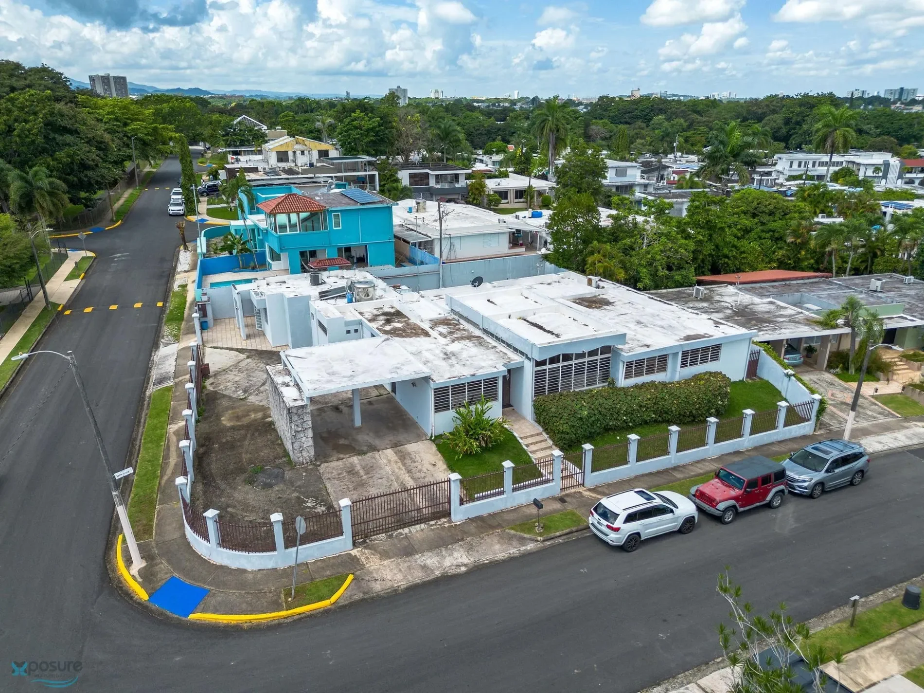 Exterior photo 2