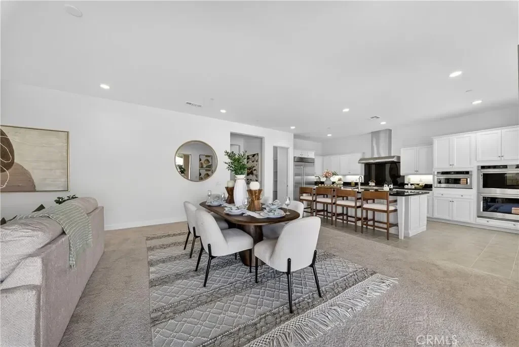 21219 Currant Ct, Los Angeles, California, United States. - Photo 13