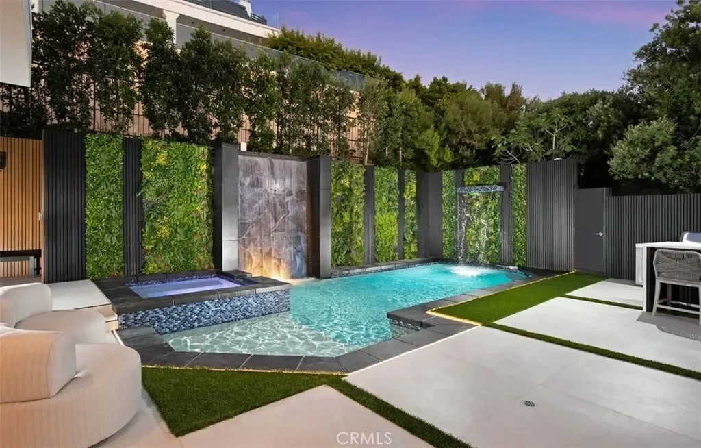 4 Narbonne, Newport Beach, California, United States. - Photo 19