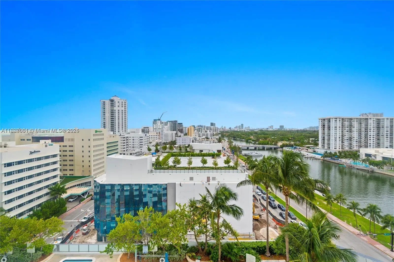 4401 COLLINS AV 1214, Miami Beach, Florida, United States. - Photo 31