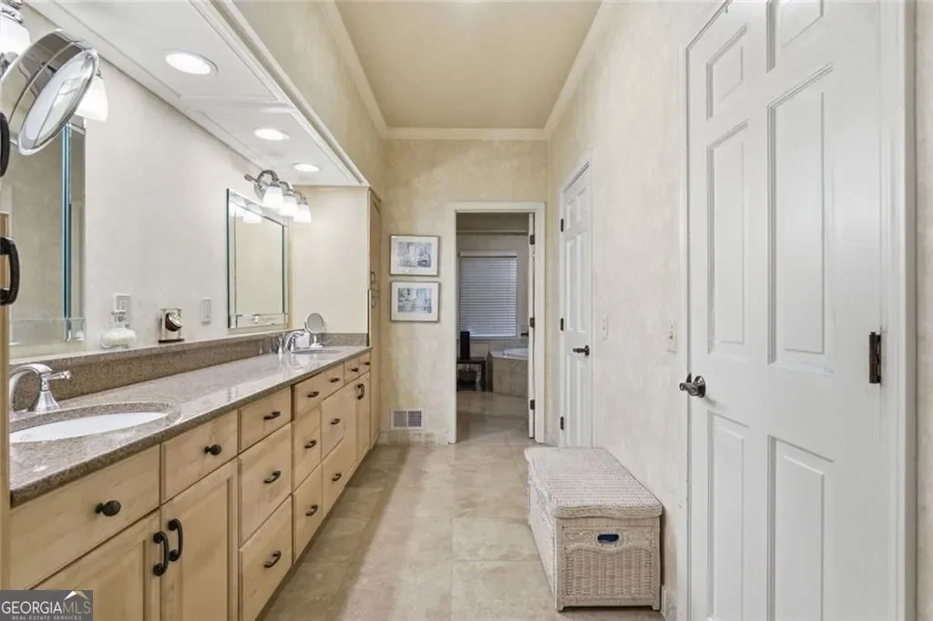 Gallery photo 11