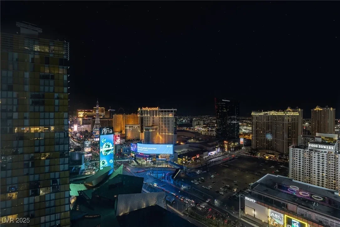 3750 Las Vegas Boulevard 2808, Las Vegas, Nevada, United States. - Photo 37