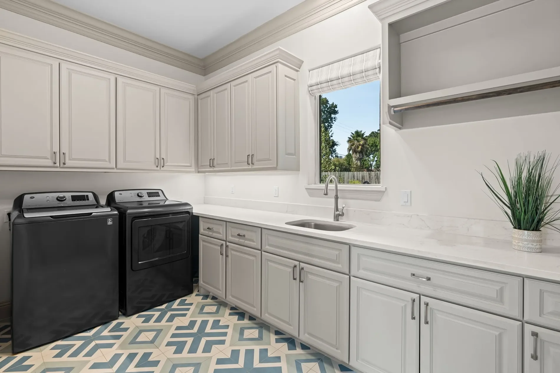 903 Wycliffe Drive, Houston, TX 77079, Houston, Texas, United States. - Photo 20
