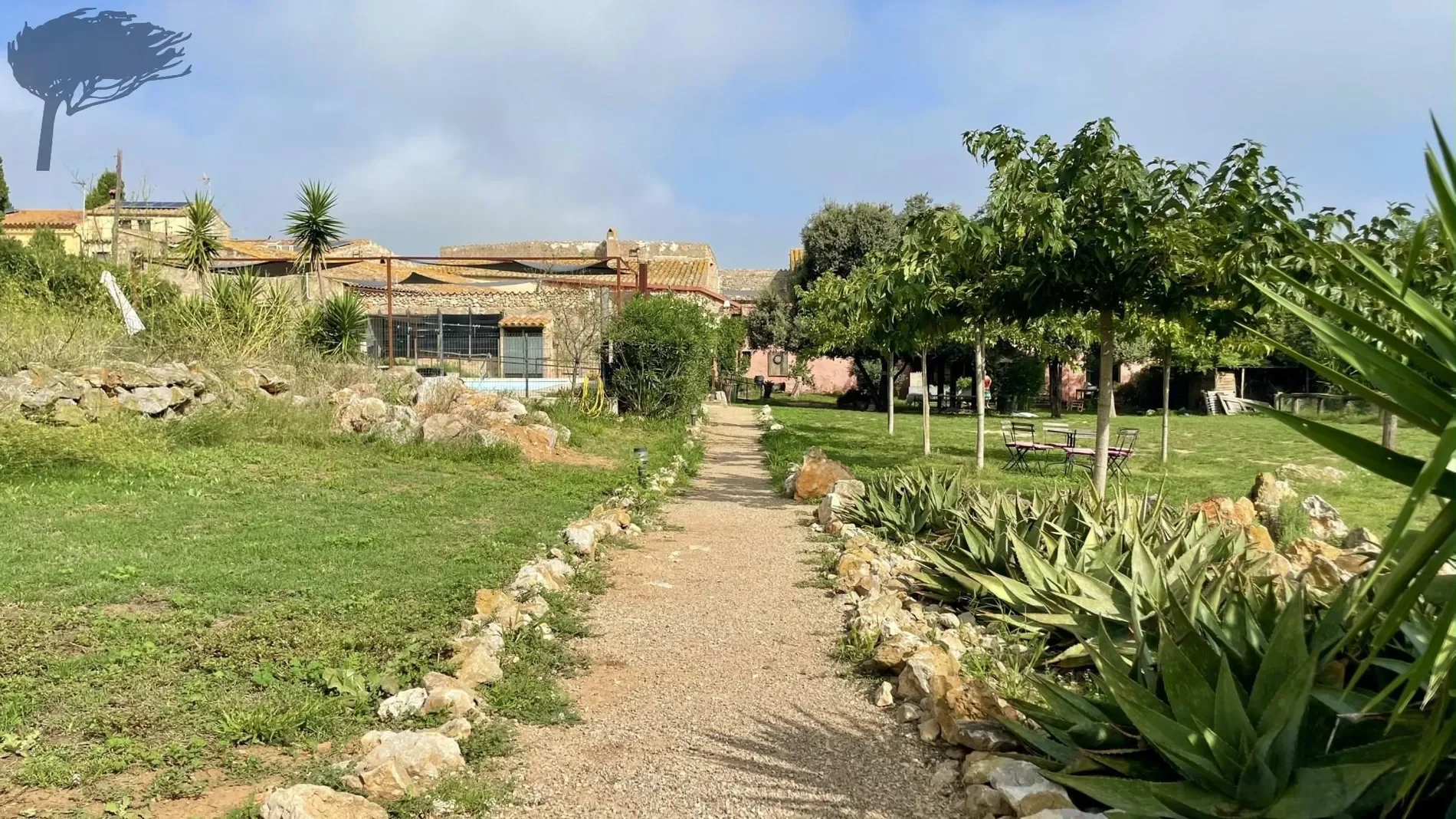 Exterior photo 12
