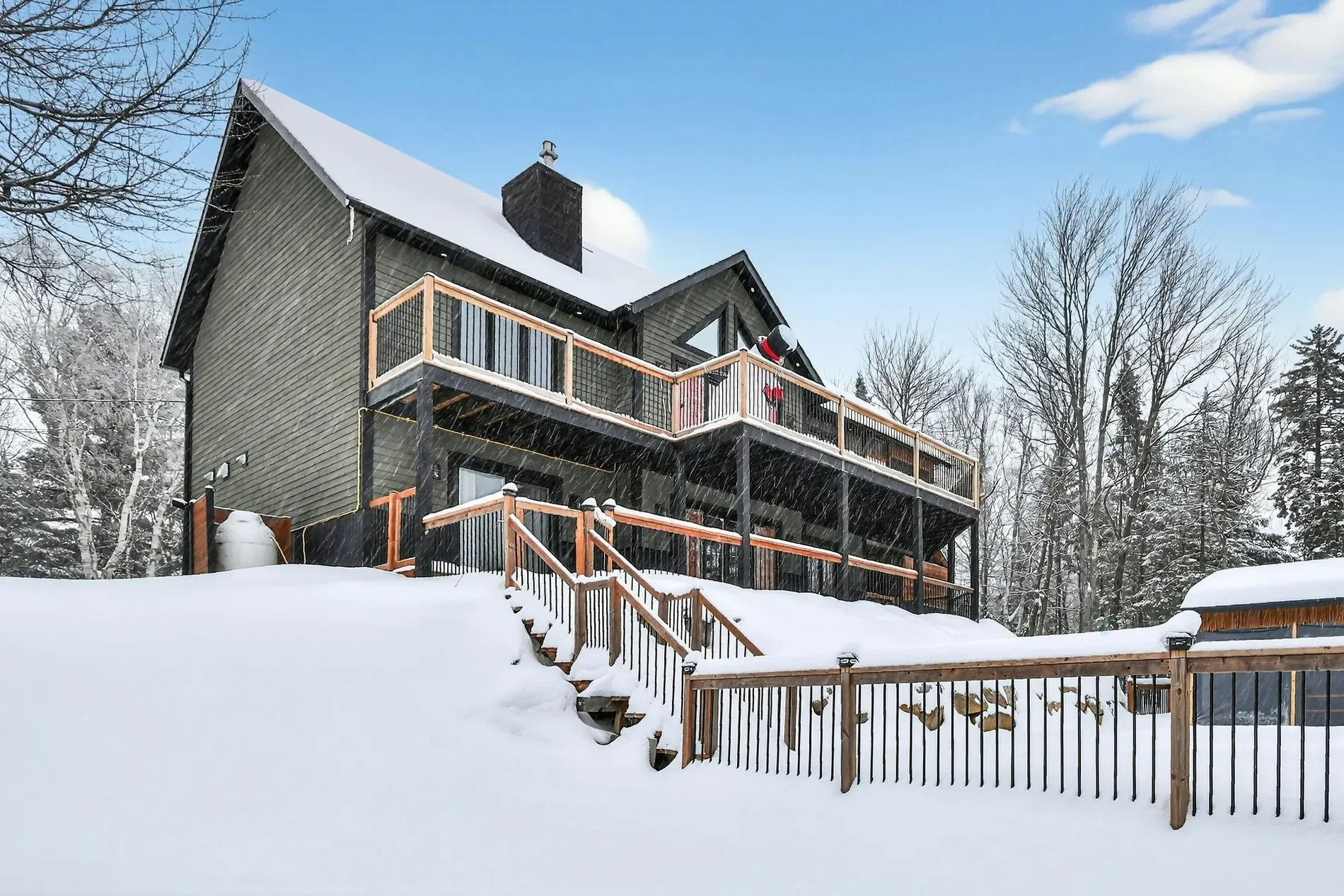 Exterior photo 10