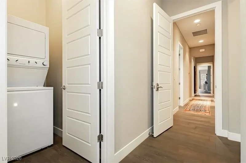 32 Olympia Chase Drive, Las Vegas, Nevada, United States. - Photo 36
