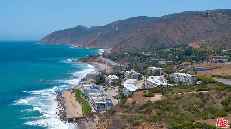 11836 Ebb Tide Lane, Malibu, California, United States. - Photo 34