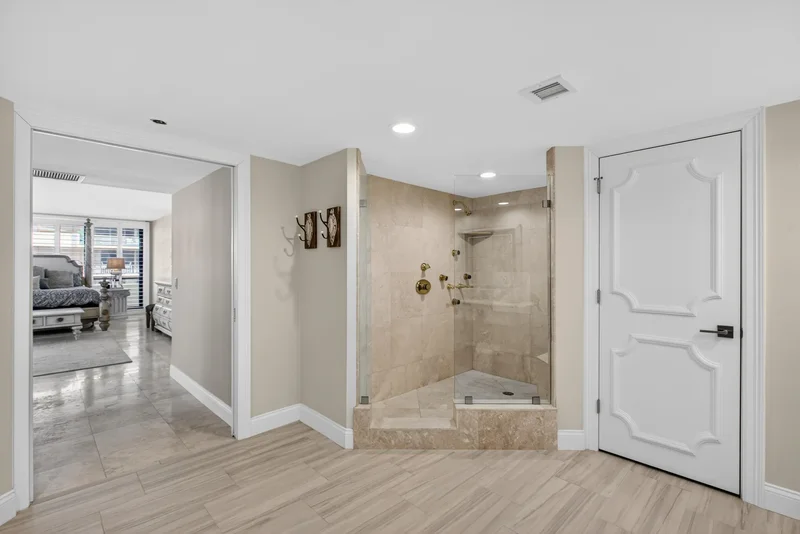 4050 N Ocean Drive 301, Riviera Beach, Florida, United States. - Photo 26