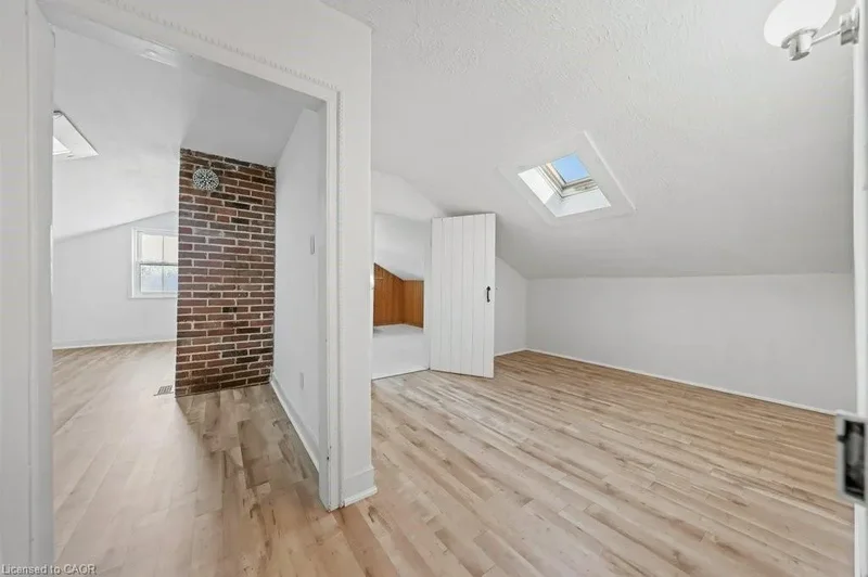 1373 Edworthy Side Road, Cambridge, Ontario, Canada. - Photo 36