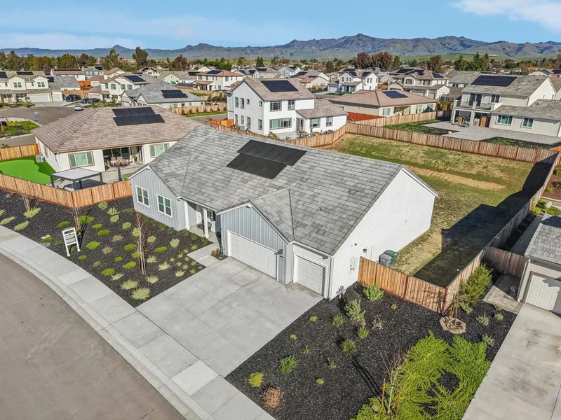 179 Luna Way, Hollister, California, United States. - Photo 52