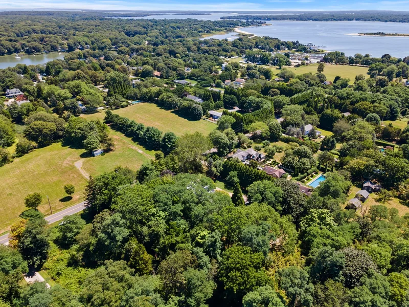 26 S Menantic Road , Shelter Island, NY 11964, Shelter Island, New York, United States. - Photo 7