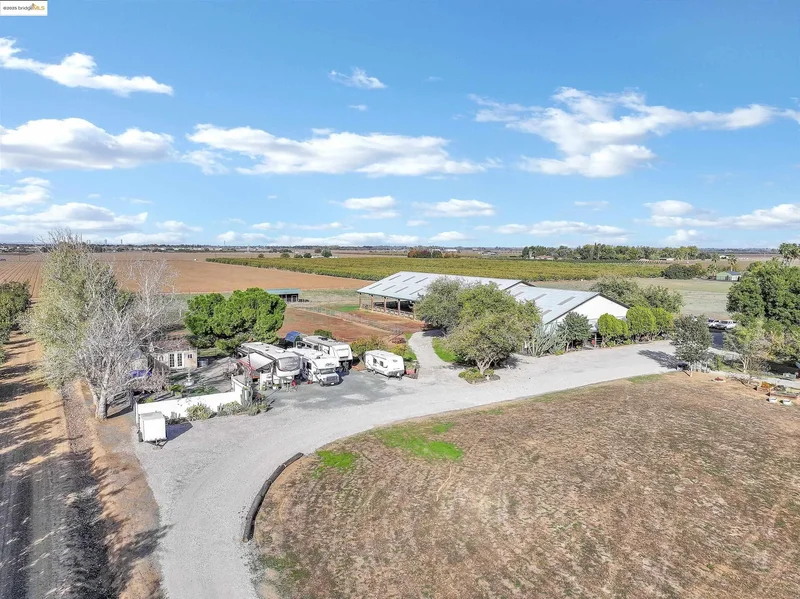 23701 Marsh Creek Rd, Brentwood, California, United States. - Photo 38