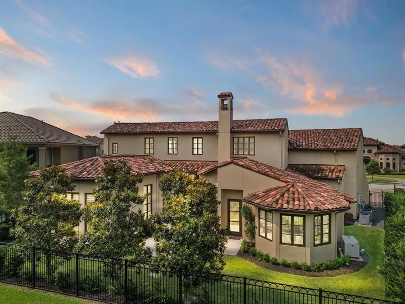 17 Miramar Heights Circles, Sugar Land, Texas, United States. - Photo 11