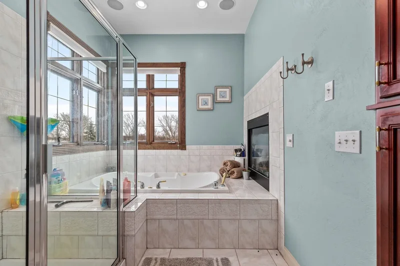 9366 Memory Lane, Neenah, WI 54956, Neenah, Wisconsin, United States. - Photo 74