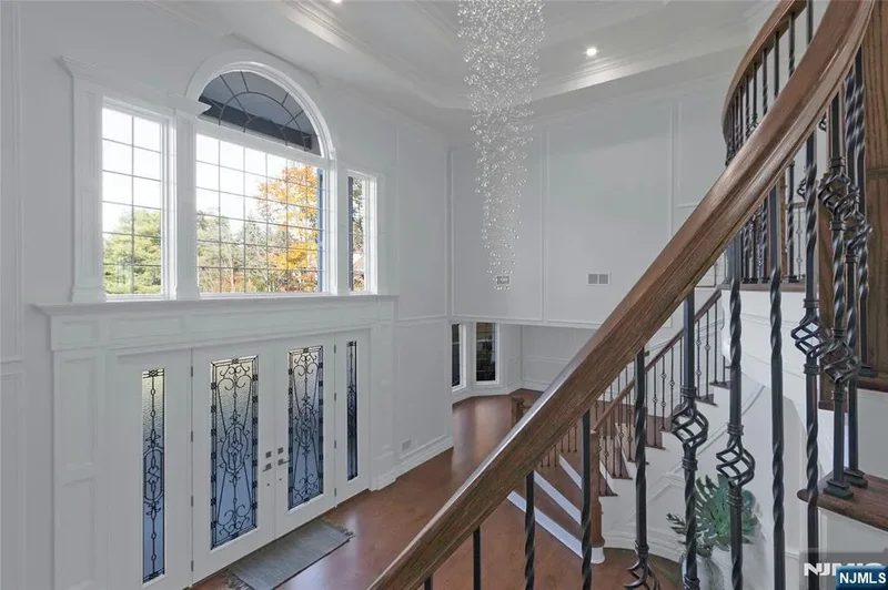 707 Black Hawk Lane, Franklin Lakes, NJ 07417, Franklin Lakes, New Jersey, United States. - Photo 40