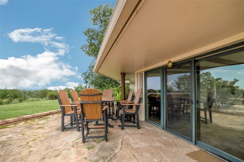 520 Double Eagle Ranch DR, Cedar Creek, Texas, United States. - Photo 12