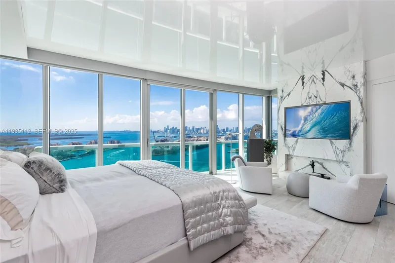 1000 S Pointe Dr 3501, Miami Beach, Florida, United States. - Photo 24