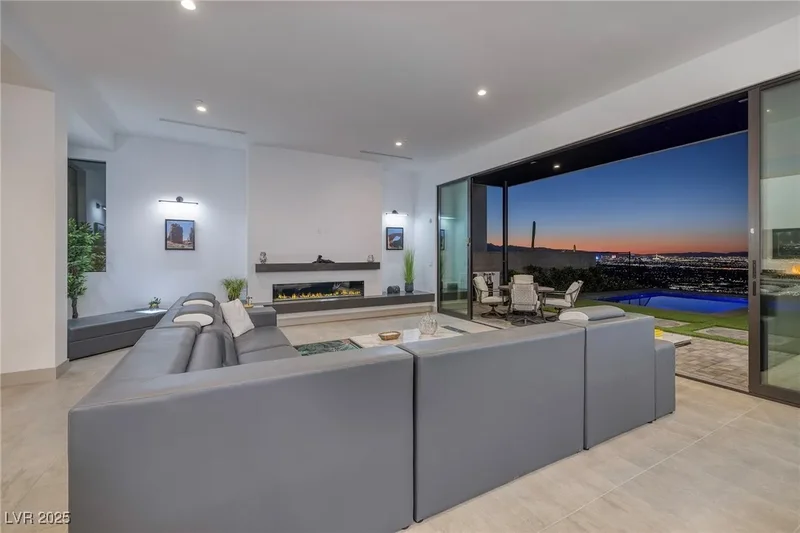 601 Overlook Rim Drive, Henderson, Nevada, United States. - Photo 10