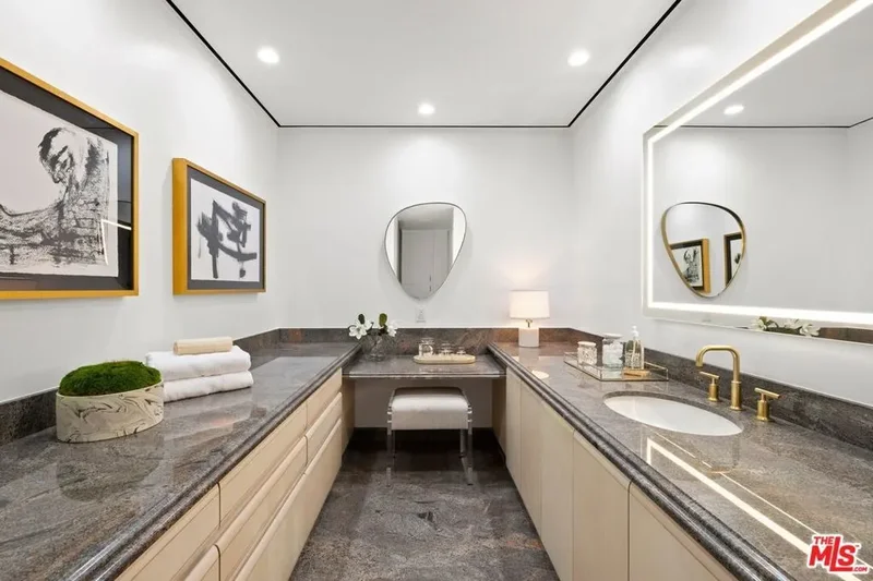 10490 Wilshire Boulevard PH4, Los Angeles, California, United States. - Photo 21