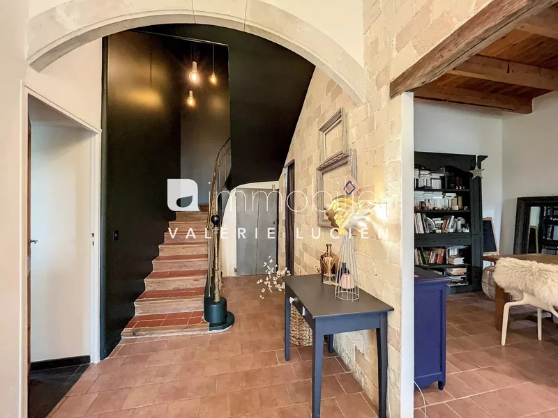 Châteaurenard, Provence-Alpes-Côte d'Azur, France. - Photo 11