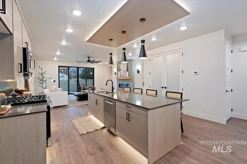 60 N Feather Reed Ave., Meridian, ID 83642, Meridian, Idaho, United States. - Photo 22