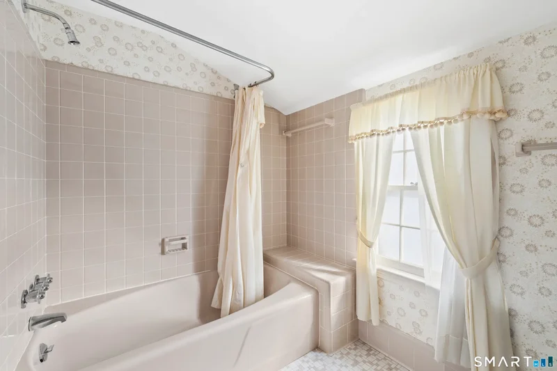 15 Garland Road, West Hartford, Connecticut, United States. - Photo 25