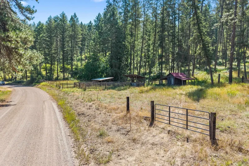 2339 Kettle River Rd, Kettle Falls, WA 99141, Kettle Falls, Washington, United States. - Photo 39