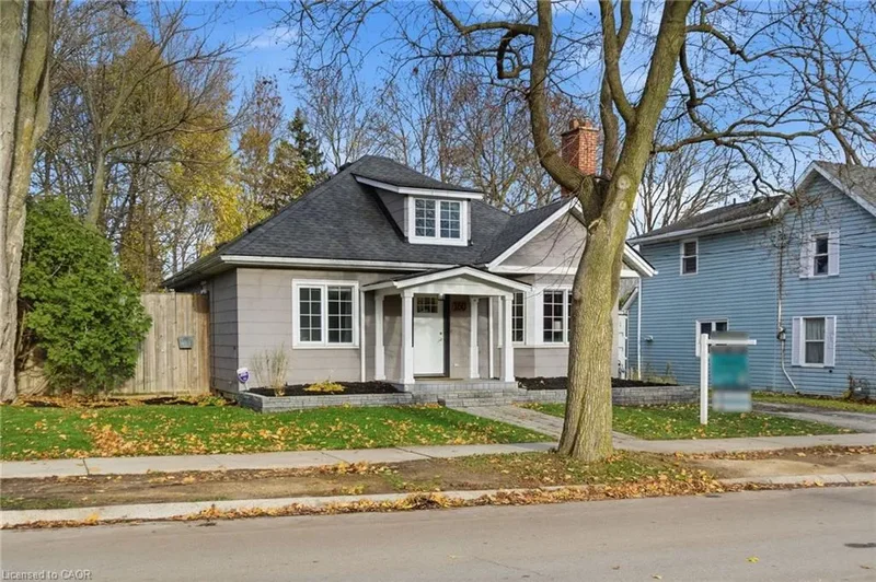 160 Mill Street N, Waterdown, ON L9H 2L4, Hamilton, Ontario, Canada. - Photo 2