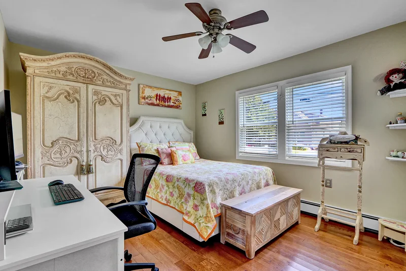 4 Bedrooms Single Family Detached