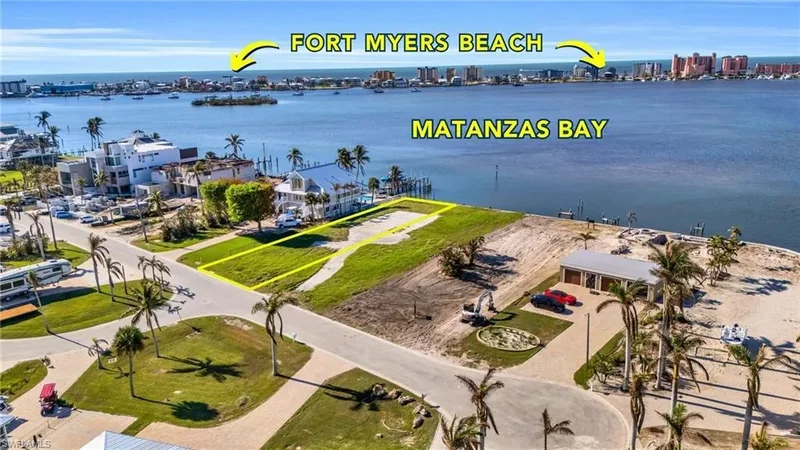 926 San Carlos DR, Fort Myers Beach, Florida, United States. - Photo 32