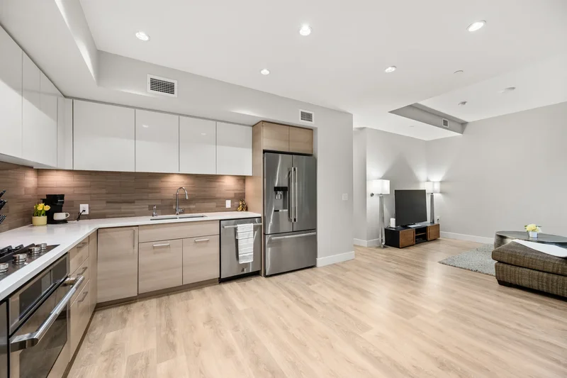3482 Marine Way, Vancouver, British Columbia, Canada. - Photo 11