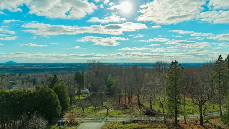 446 Ch. des Moulins, Mont-Saint-Hilaire, Quebec, Canada. - Photo 13