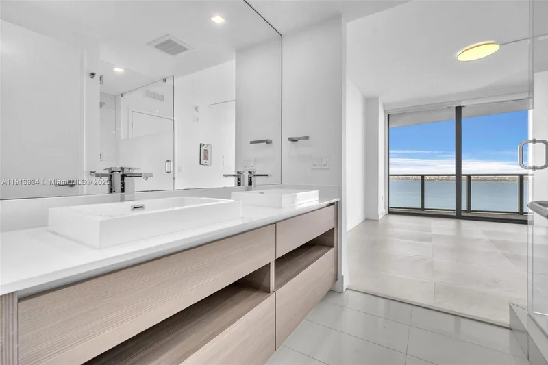 460 NE 28th St, Miami, Florida, United States. - Photo 26
