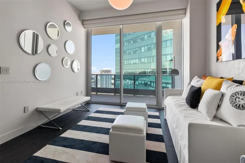 200 Biscayne Boulevard Wa, #5211, Miami, FL, 33131, USA, Miami, Florida, United States. - Photo 14