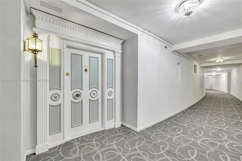 5255 Collins Ave 14D, Miami Beach, Florida, United States. - Photo 21
