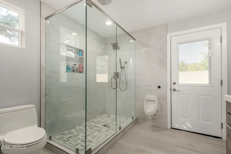 3444 E CAMELBACK Road, Phoenix, AZ 85018, Phoenix, Arizona, United States. - Photo 39