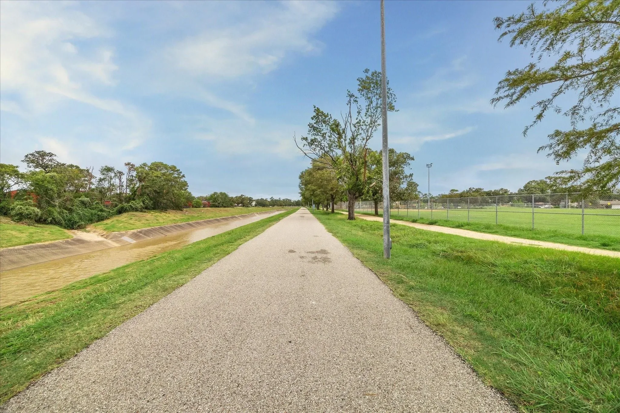2211 Saxon Drive, Houston, Texas, United States. - Photo 21