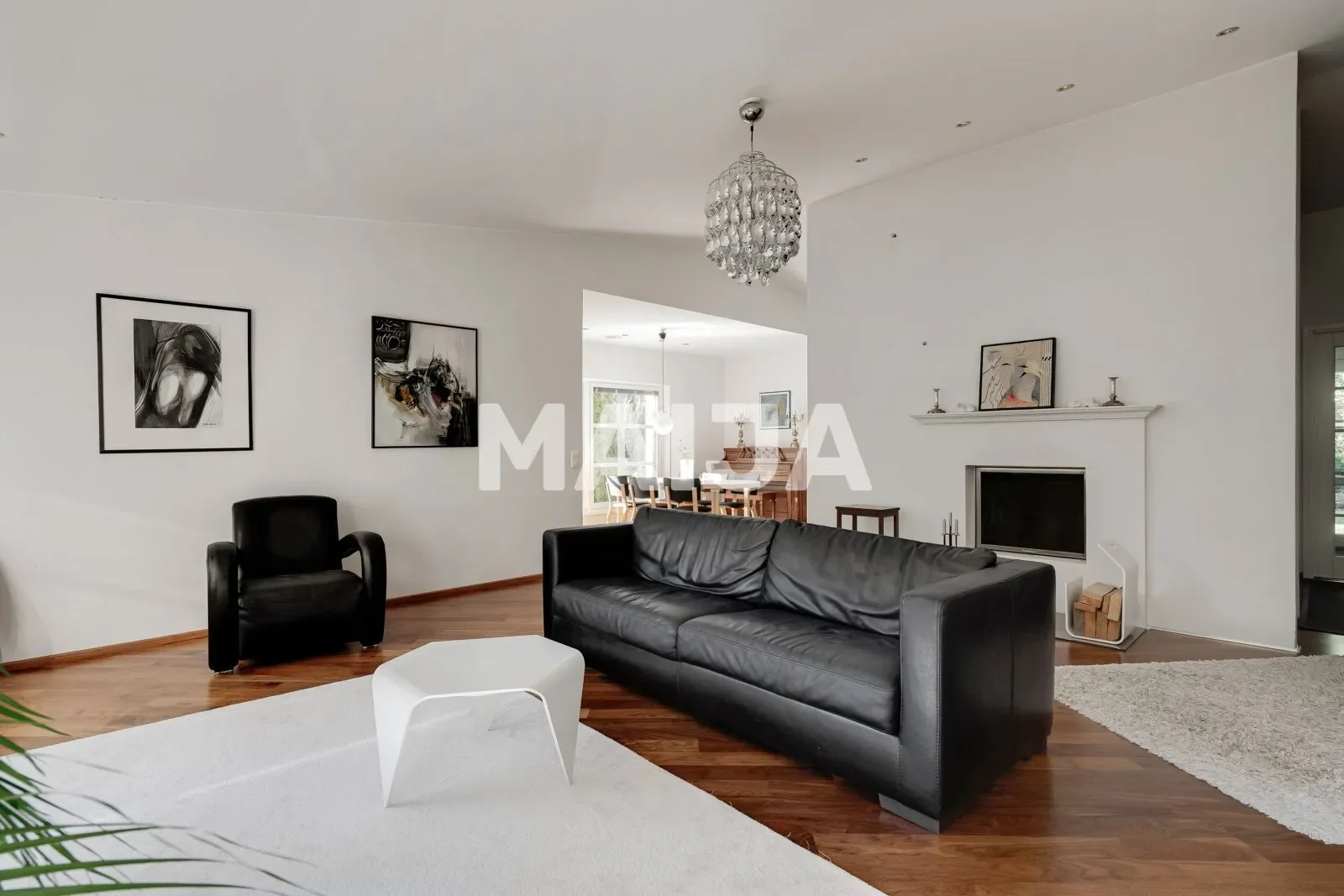 Gallery photo 6