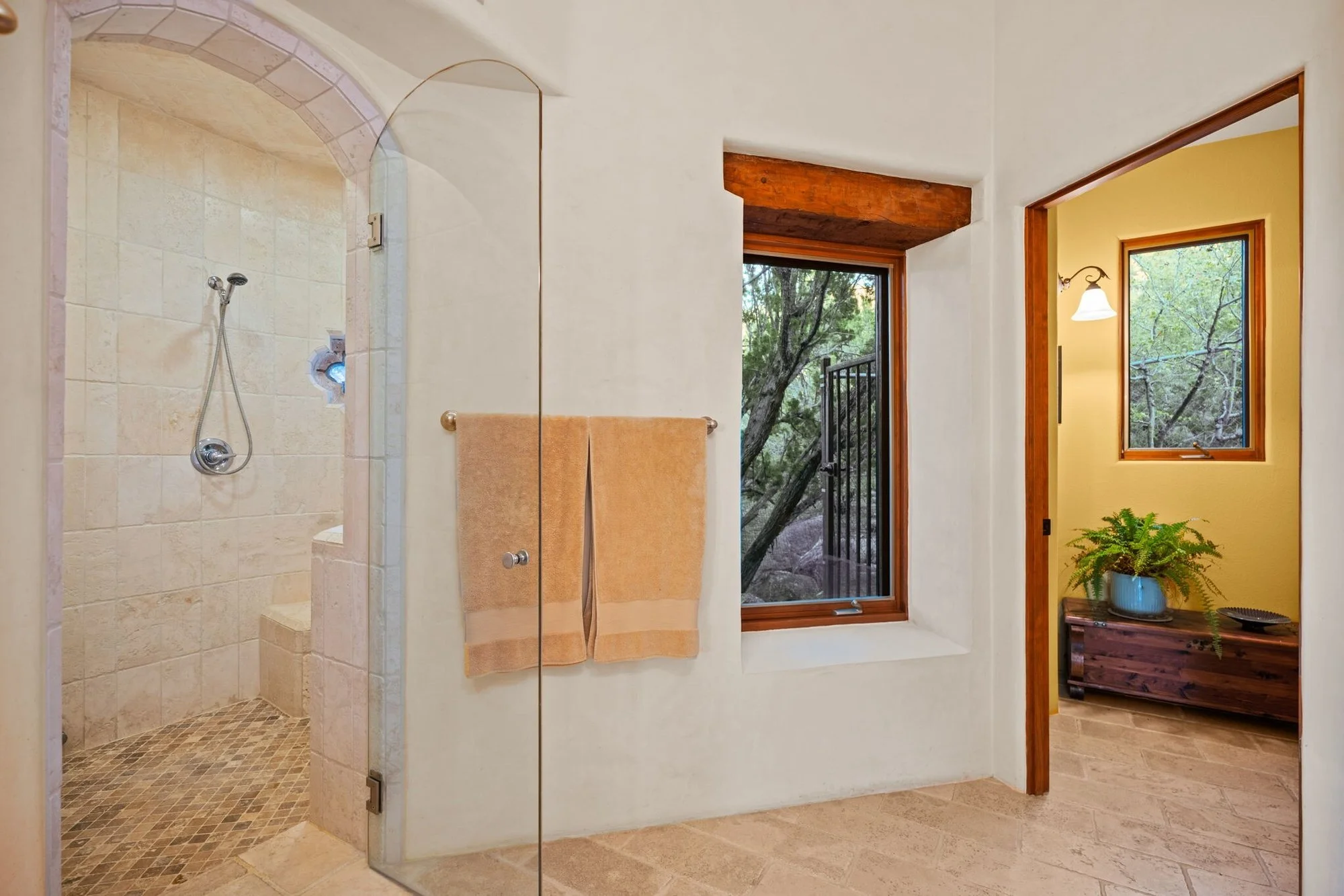 Gallery photo 3