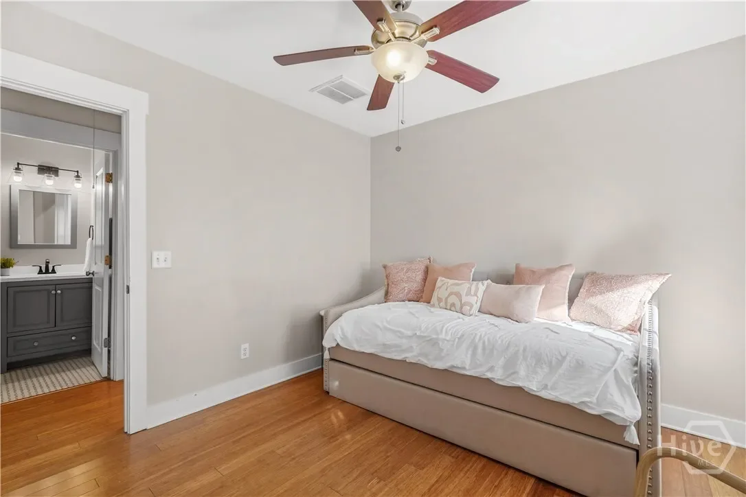 216 W Henry Street, Savannah, Georgia, United States. - Photo 16