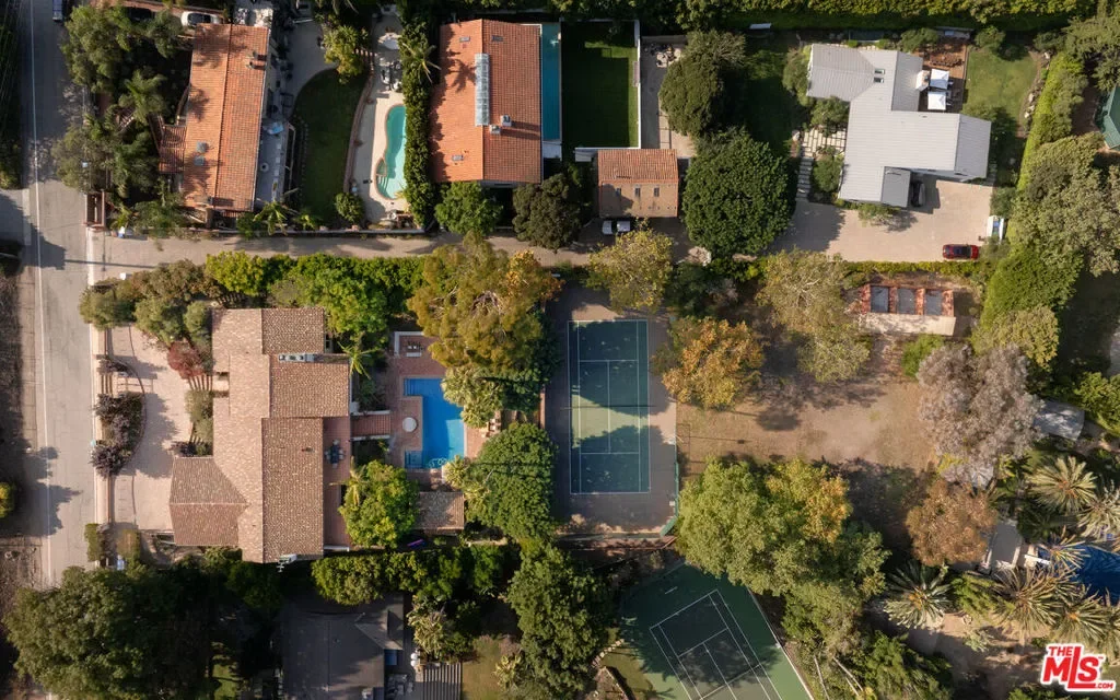 7046 Grasswood Avenue, Malibu, California, United States. - Photo 25