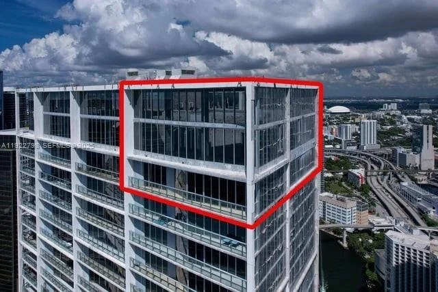 465 Brickell Ave, Miami, Florida, United States. - Photo 37
