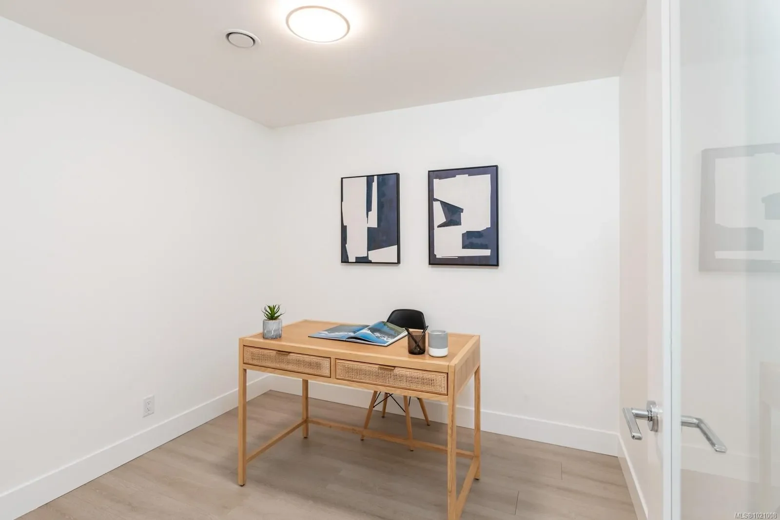 258 Helmcken Rd 309, View Royal, British Columbia, Canada. - Photo 22