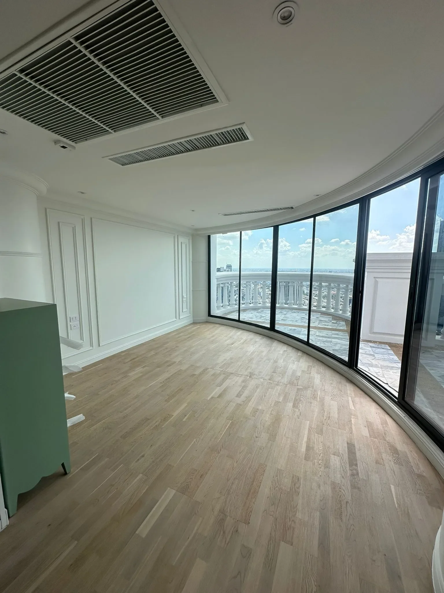 Gallery photo 2