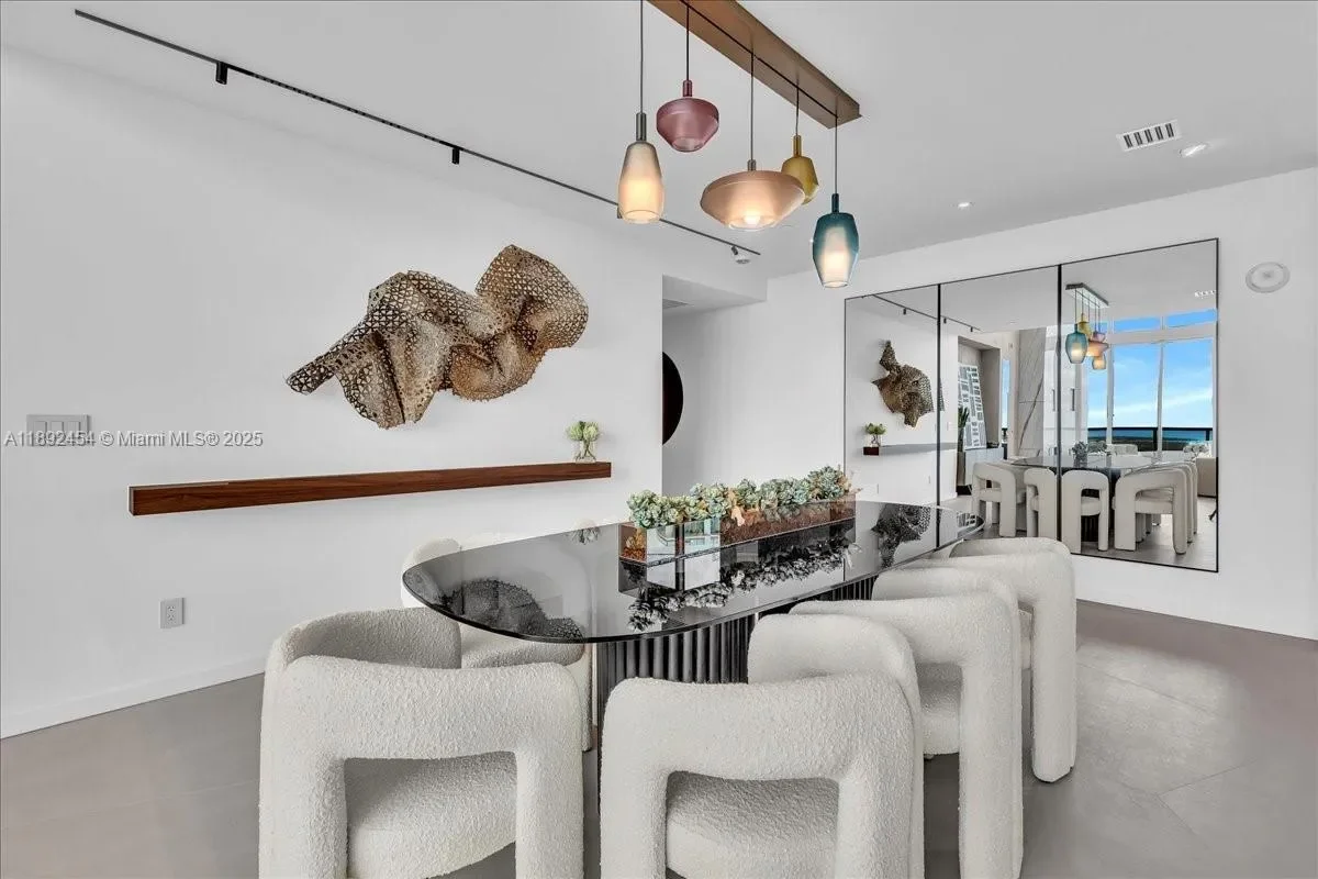 888 Biscayne Blvd #PH 5704, Miami, FL 33132, Miami, Florida, United States. - Photo 34