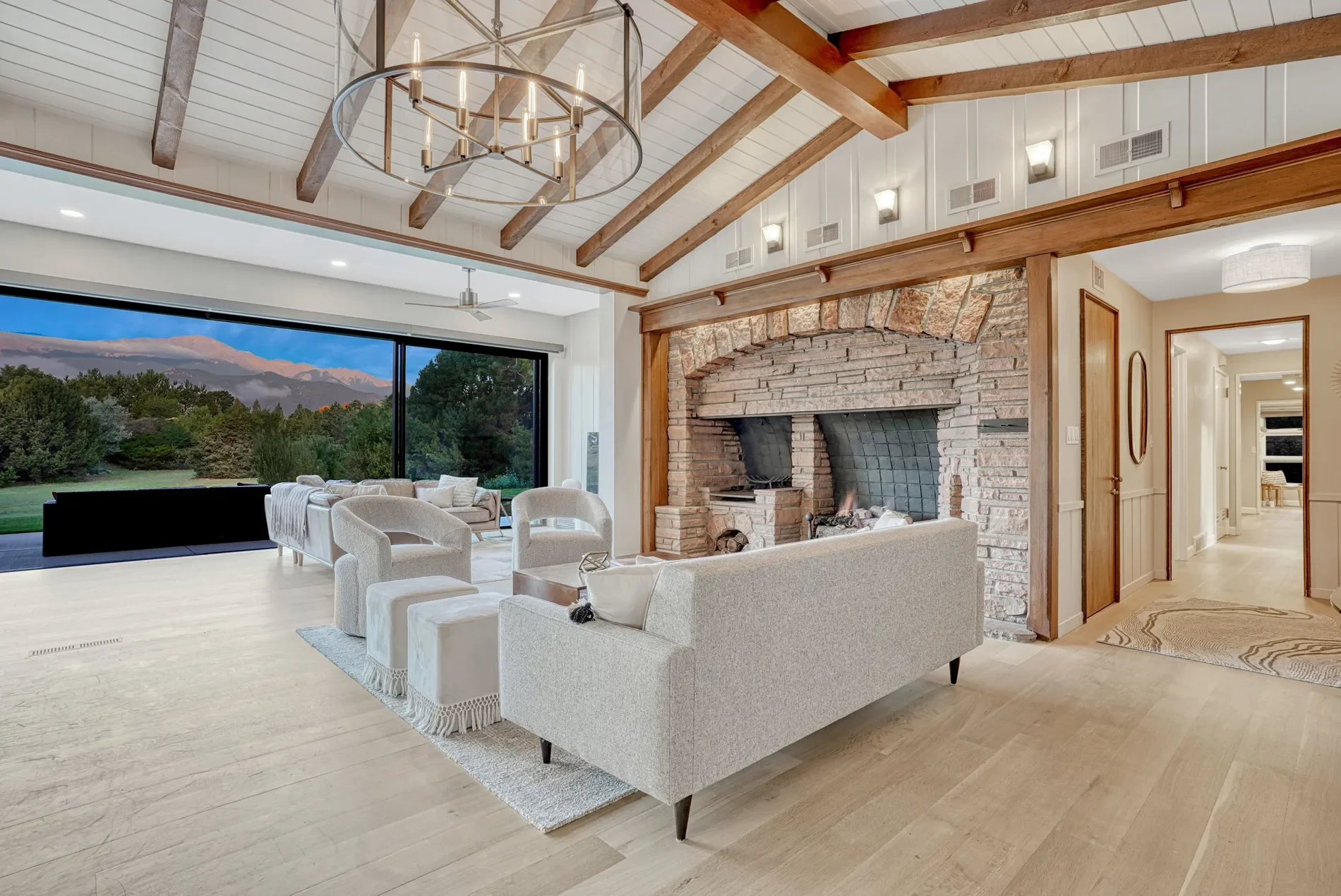 3440 Hill Circle , Colorado Springs, CO 80904, Colorado Springs, Colorado, United States. - Photo 2