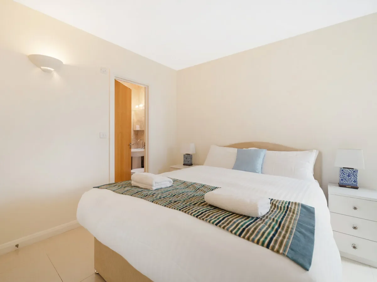 Farm Lane, London, SW6, London, England, United Kingdom. - Photo 9