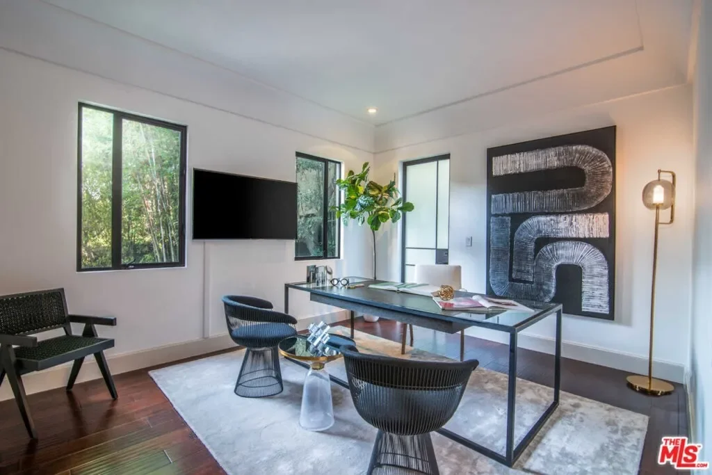 7801 Hillside Avenue, Los Angeles, California, United States. - Photo 19